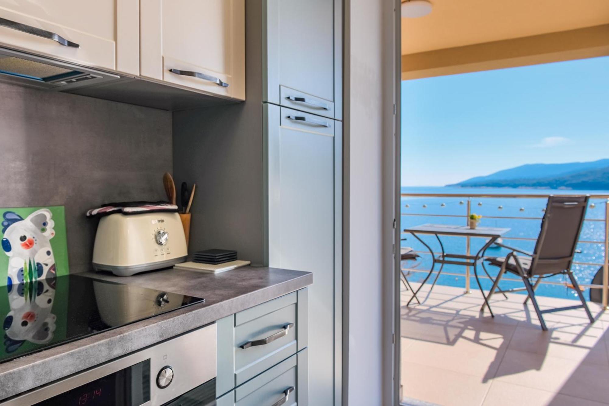 Studio Apartment Above Promenade W Terrace & Parking Rabac Luaran gambar