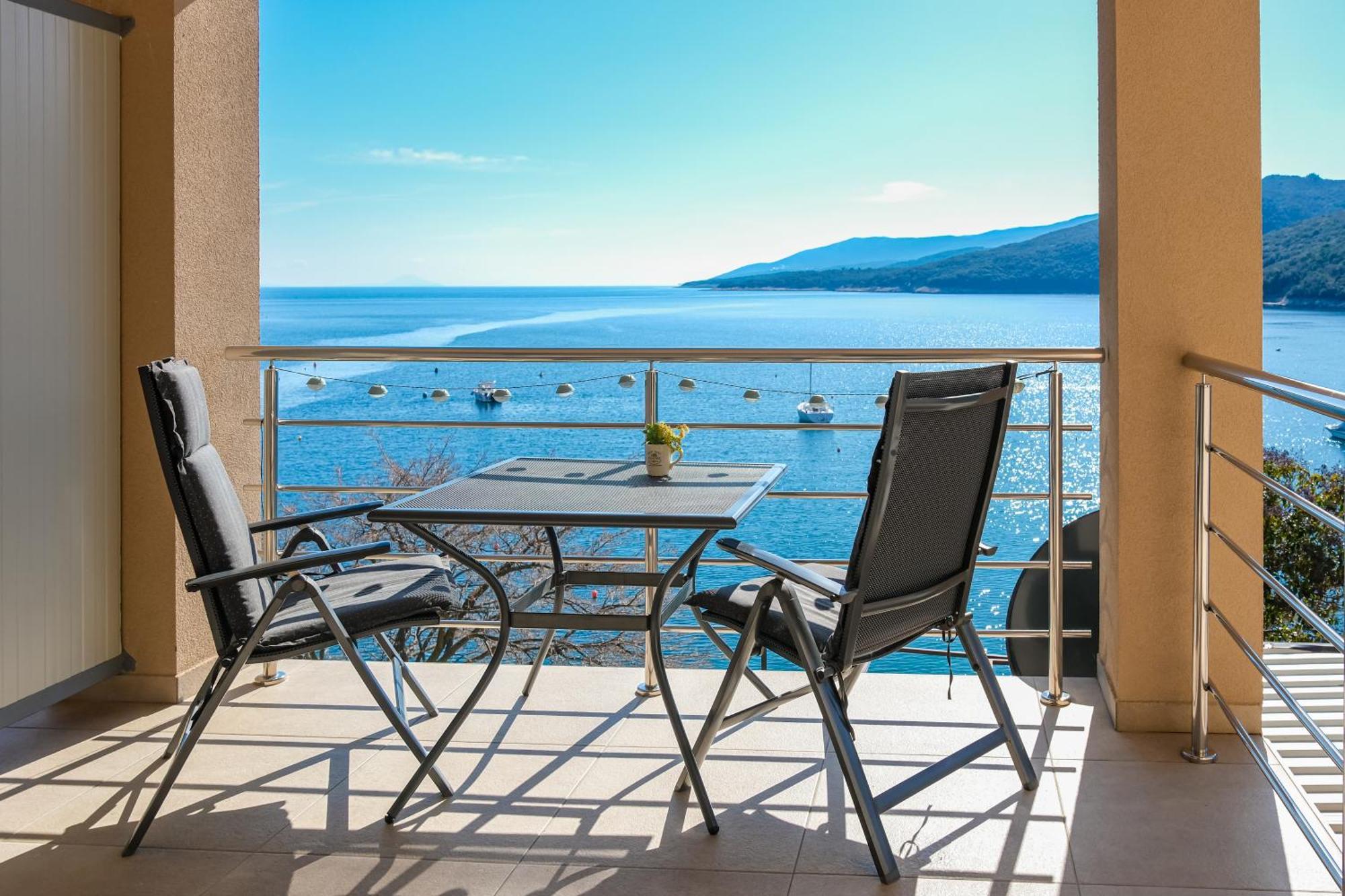 Studio Apartment Above Promenade W Terrace & Parking Rabac Luaran gambar
